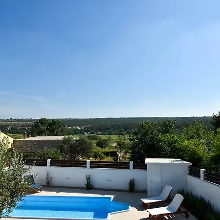 Solymar * פוסדריה