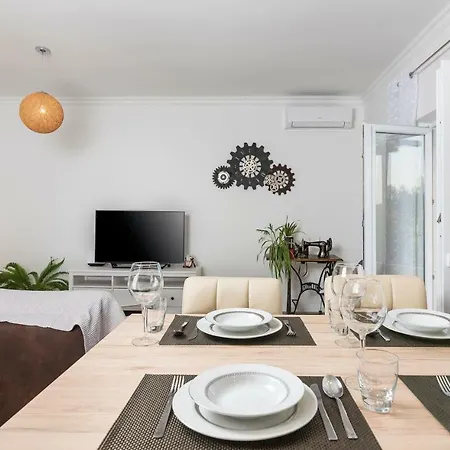 Solymar פוסדריה