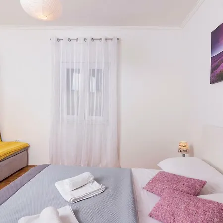 Solymar Holiday home Posedarje